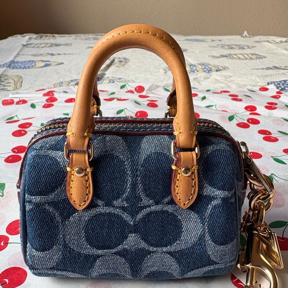 🍒 COACH MINI ROWAN  BAG CHARM IN SIGNATURE DENIM 🍒  NWT 🍒 - Picture 16 of 16